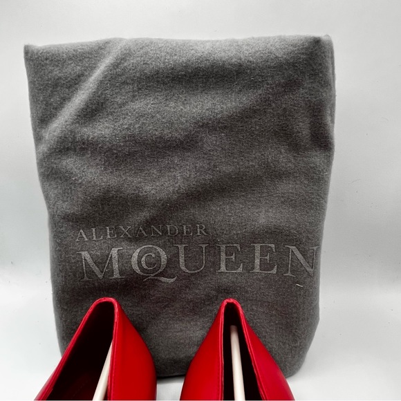BNWOB ALEXANDER MCQUEEN RED FLATS - Picture 4 of 10